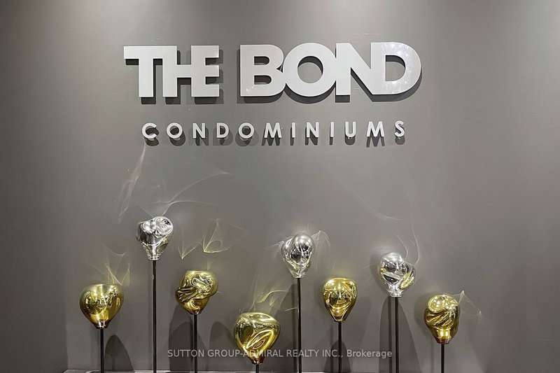 2703 - 290 Adelaide St W, Toronto, M5V 1P6 | Image 3