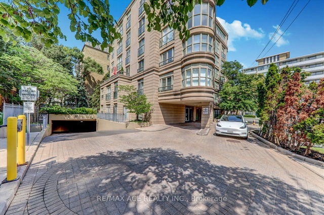 501 - 800 Spadina Road