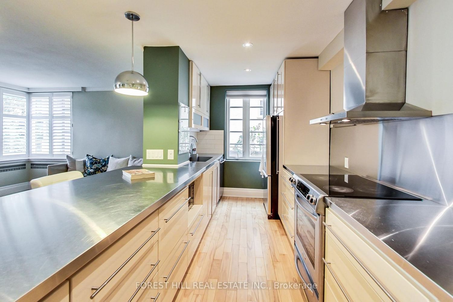 Listing Image 3
