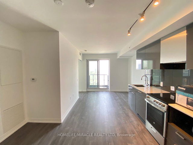 1035 - 251 Jarvis Street