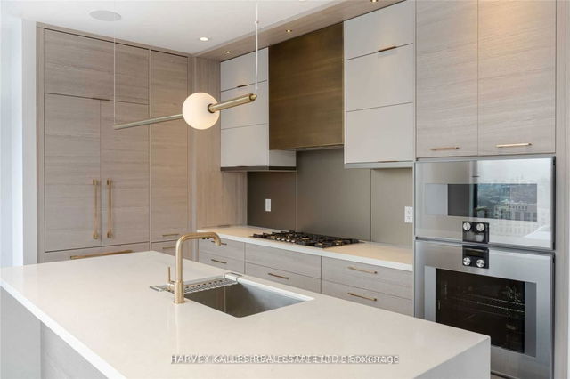1707 - 215 Lonsdale Road