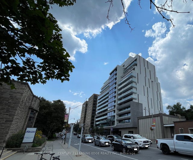 1111 - 3018 Yonge Street
