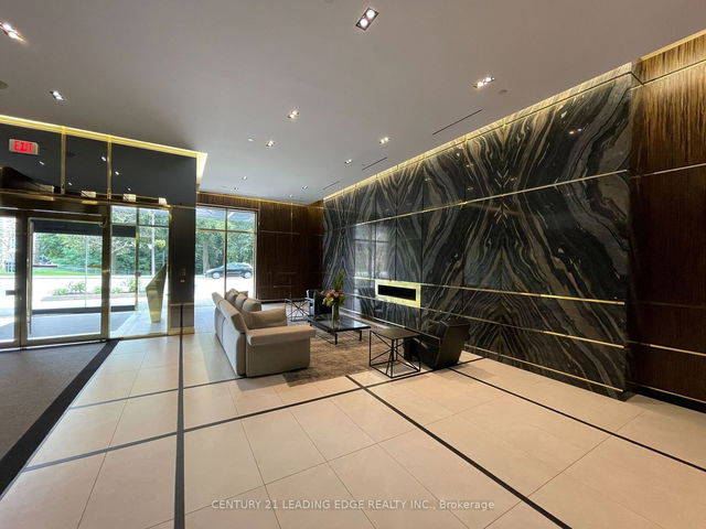1111 - 3018 Yonge Street