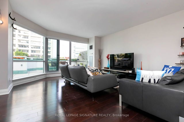 SPH2302 - 10 Queens Quay