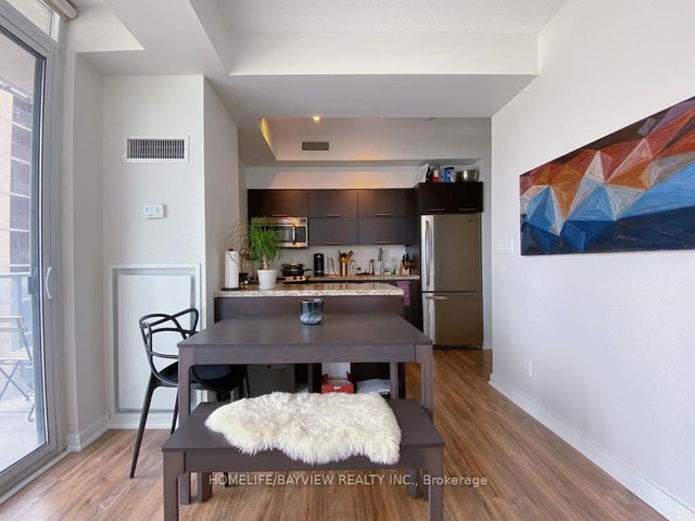 1104 - 126 Simcoe Street