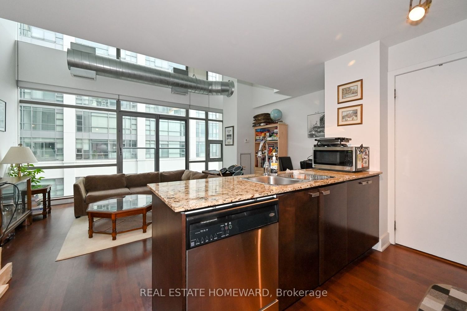 Listing Image 7