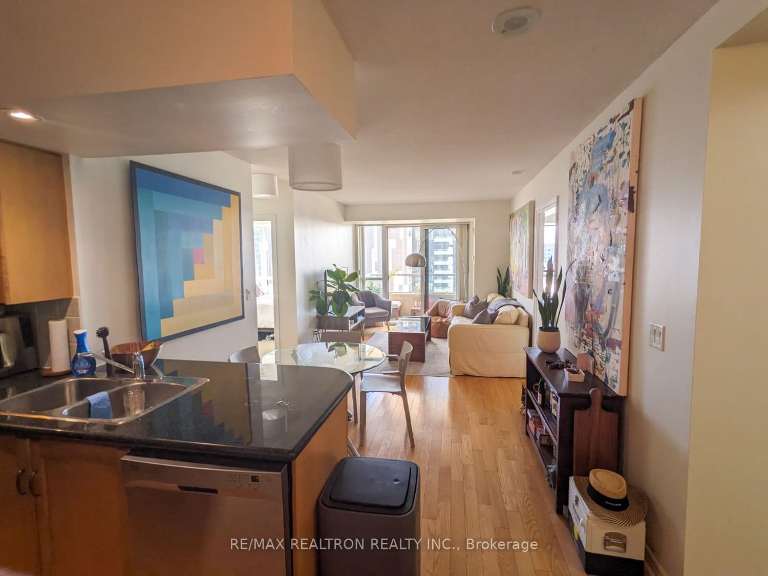 Listing Image 2