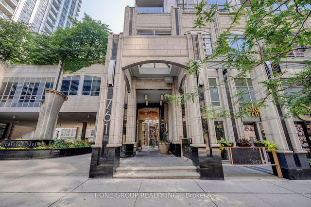 914 - 761 Bay Street