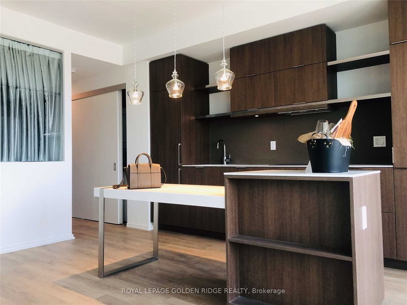 1711 - 197 Yonge St, Toronto, M5B 1M4 | Image 3