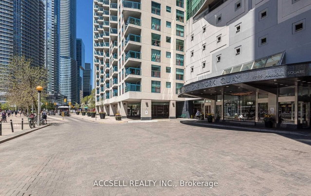 607 - 77 Harbour Square