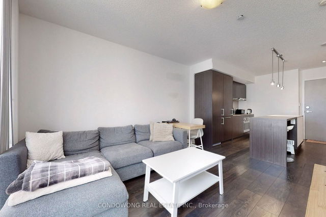 1703 - 100 Harbour Street