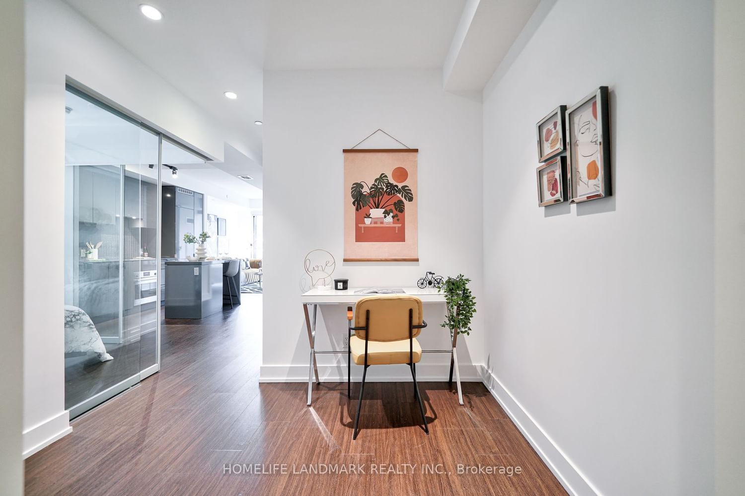 Listing Image 5