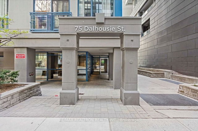 914 - 75 Dalhousie Street