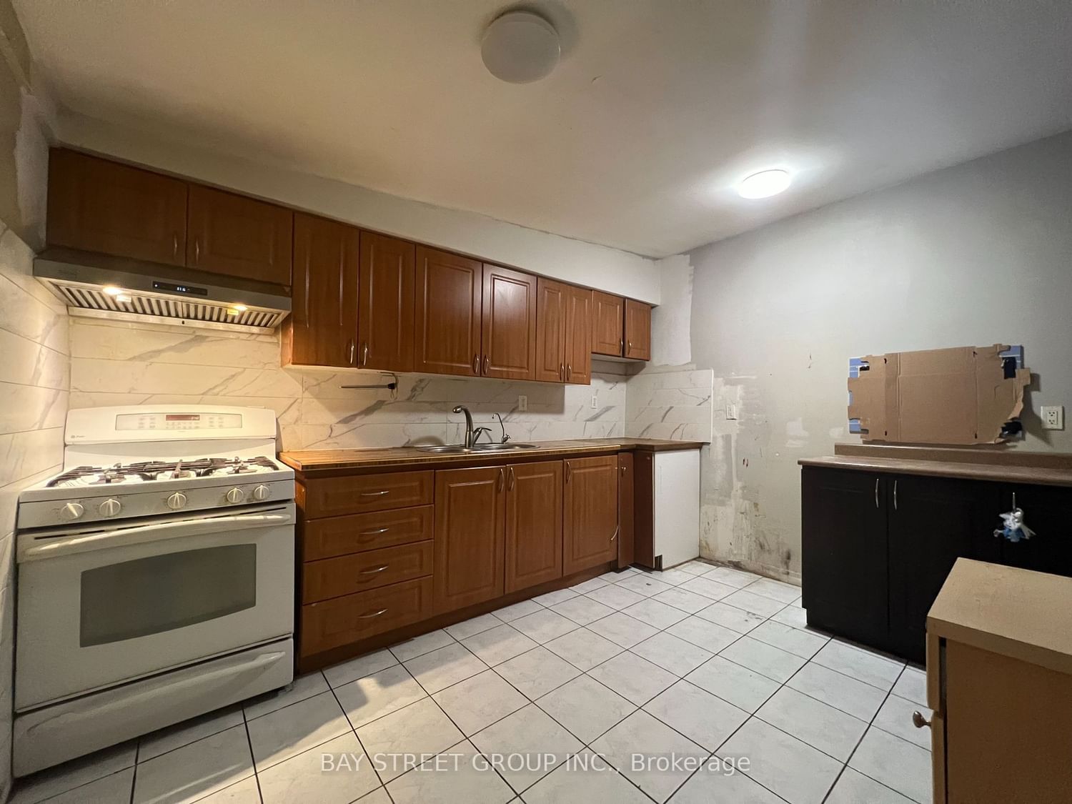 Townhouse sold at 44 Sullivan Street, Toronto, Kensington-Chinatown, M5T 1C1 - MLS: C6749620