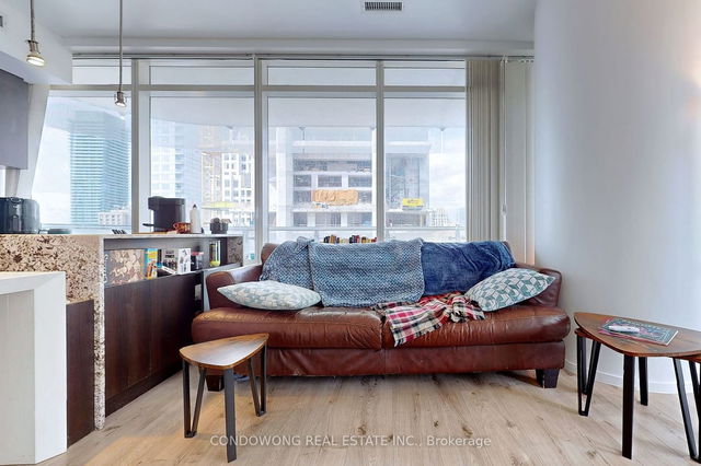 1710 - 1 Bloor Street