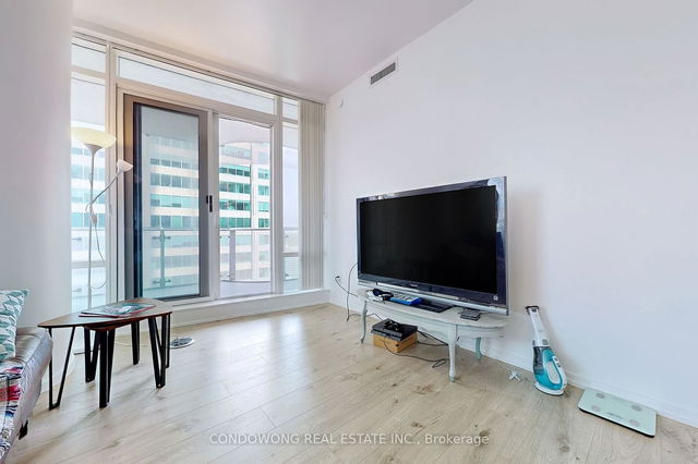 1710 - 1 Bloor Street