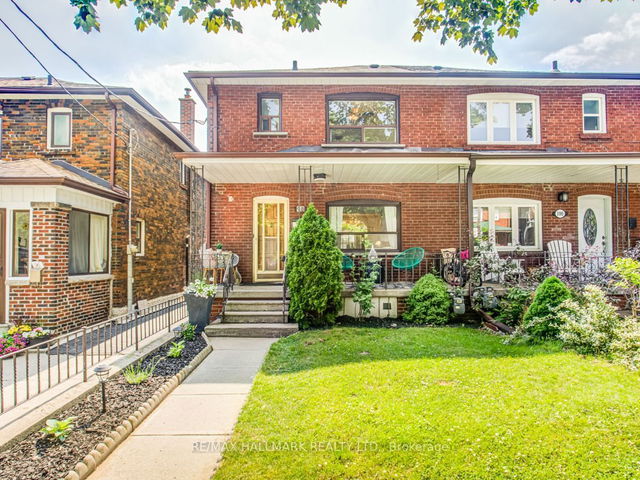98 Roseneath Gardens