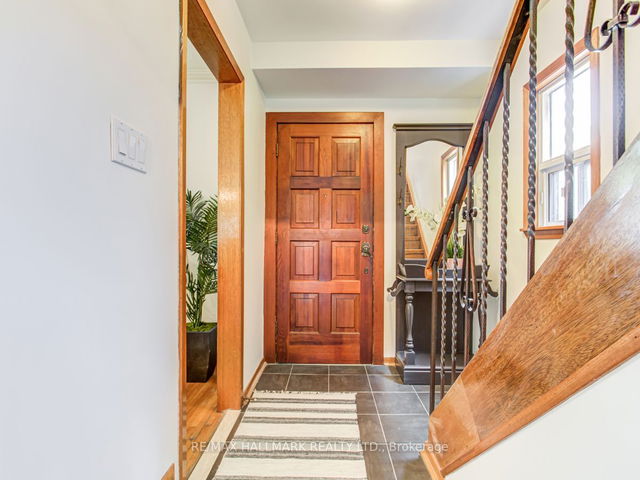 98 Roseneath Gardens