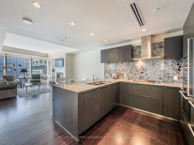 2102 - 180 University Avenue