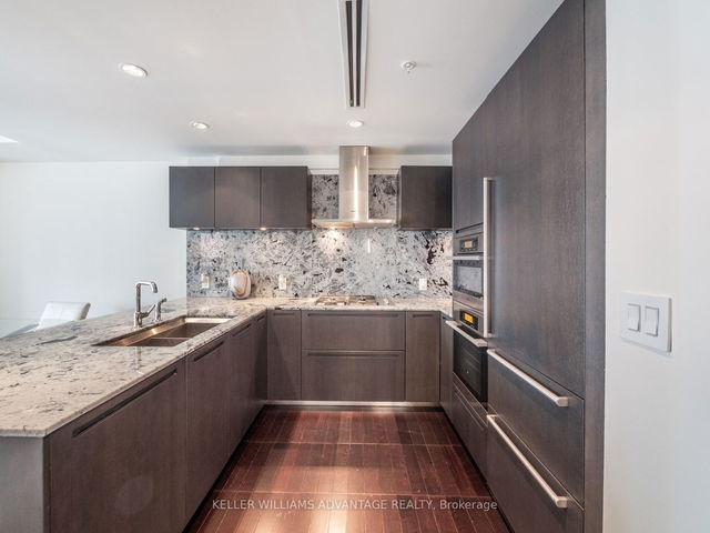 2102 - 180 University Avenue