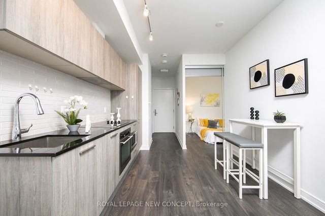 810 - 3 GLOUCESTER Street