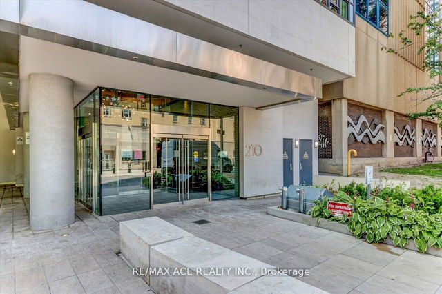 1208 - 210 Simcoe Street