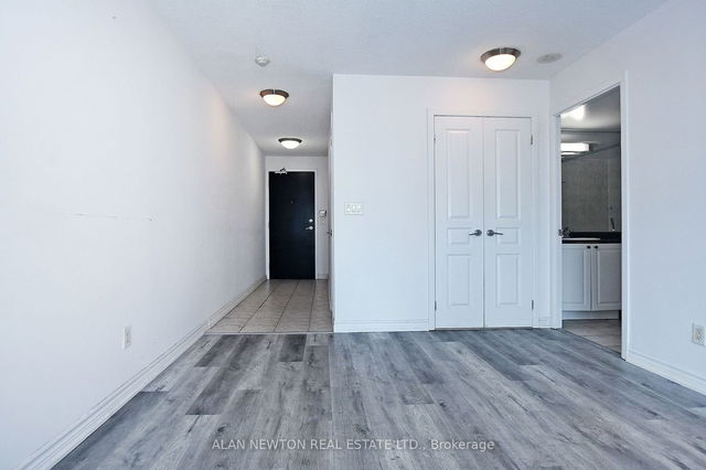 1410 - 18 Yonge Street