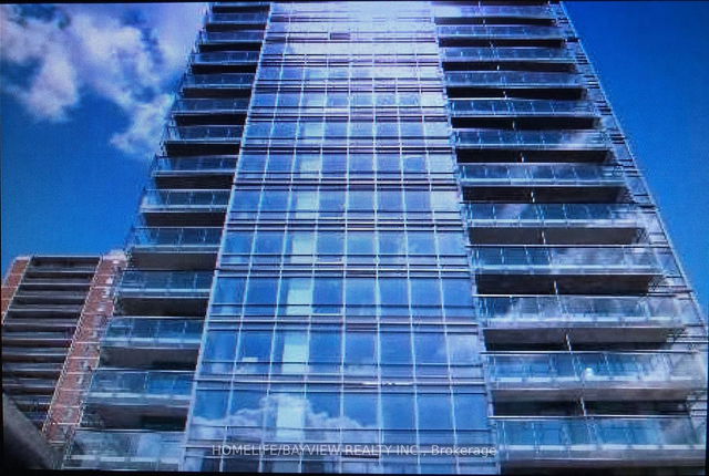 2001 - 22 Wellesley Street