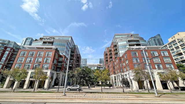 808W - 500 Queens Quay