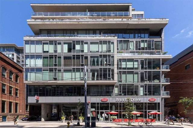 819 - 95 Bathurst Street