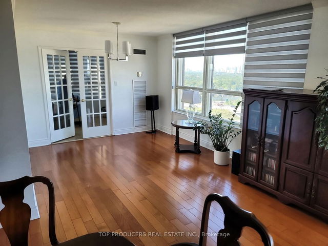 1711 - 268 Ridley Boulevard