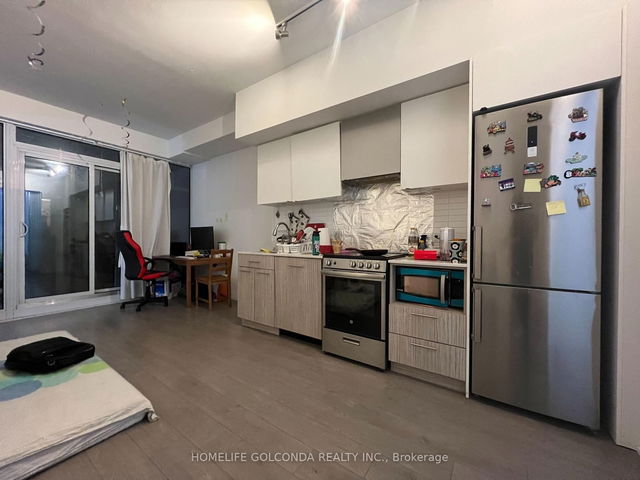410 - 251 Jarvis Street