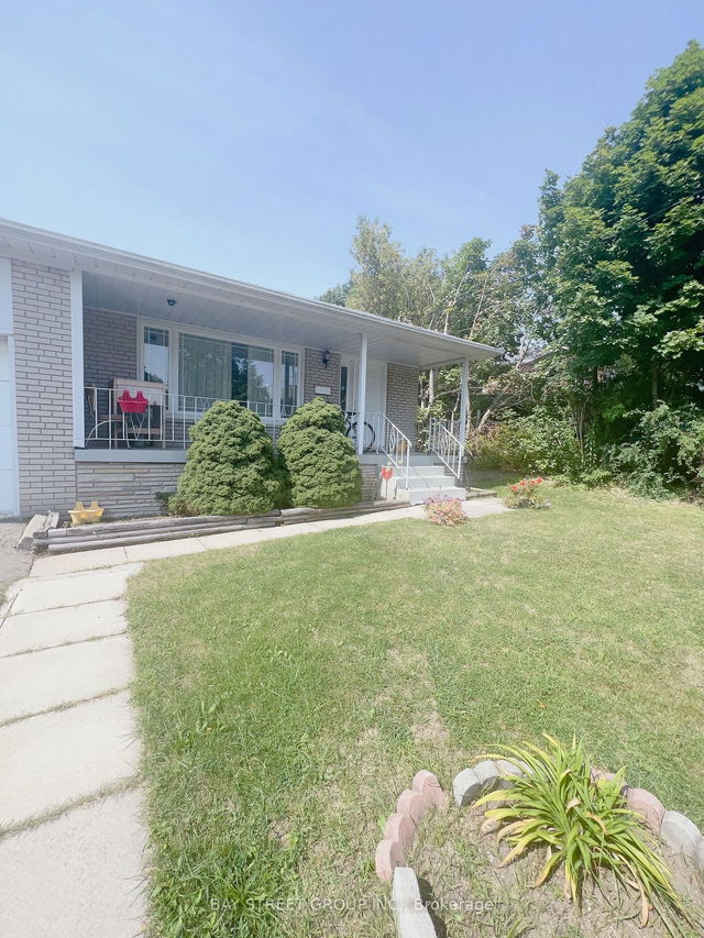 Lower - 26 Bellbury Crescent