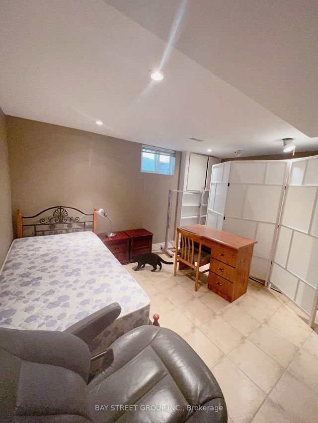 Lower - 26 Bellbury Crescent