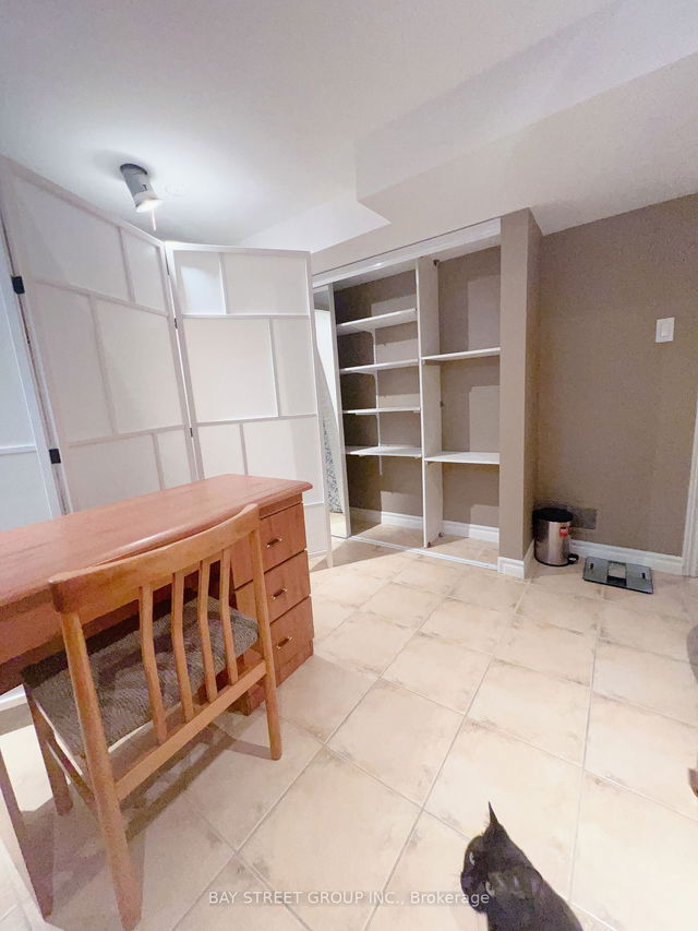 Lower - 26 Bellbury Crescent