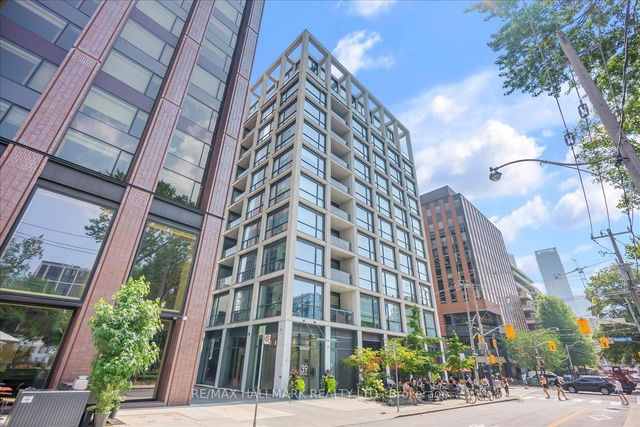 809 - 39 Brant Street