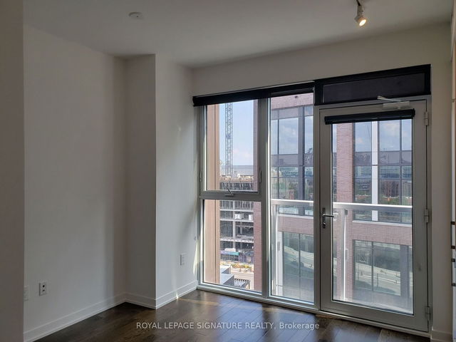 807 - 20 Richardson Street