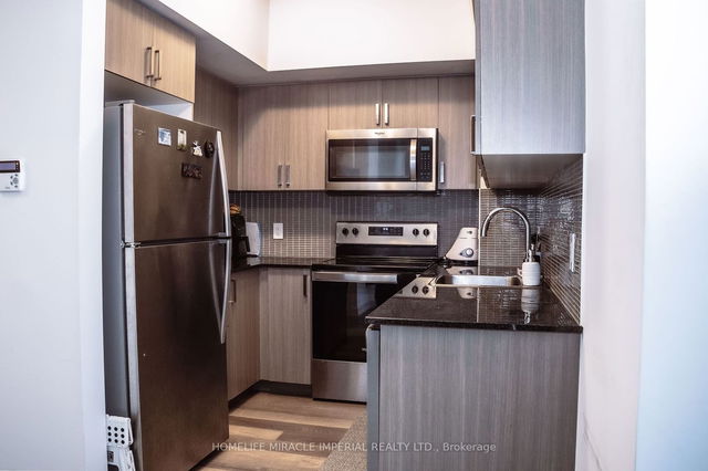 1206 - 1603 Eglinton Avenue