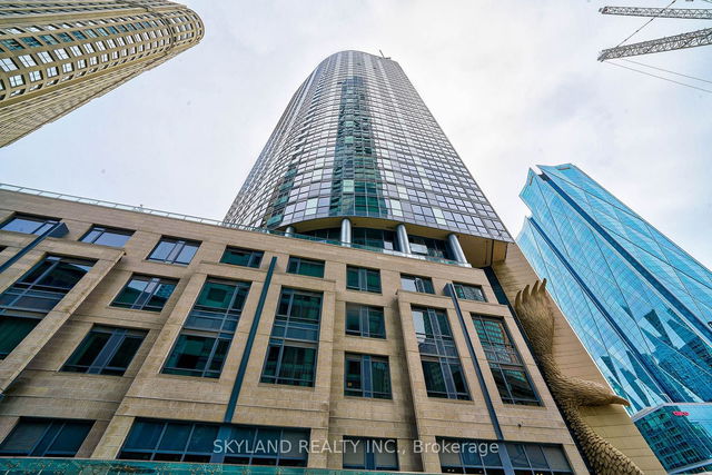 2805 - 1 The Esplanade Avenue