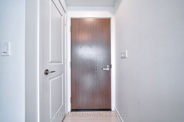 2805 - 1 The Esplanade Avenue