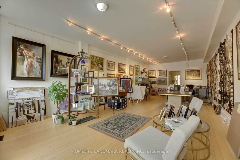 2615 Yonge St, Toronto, M4P 2J1 | Image 3