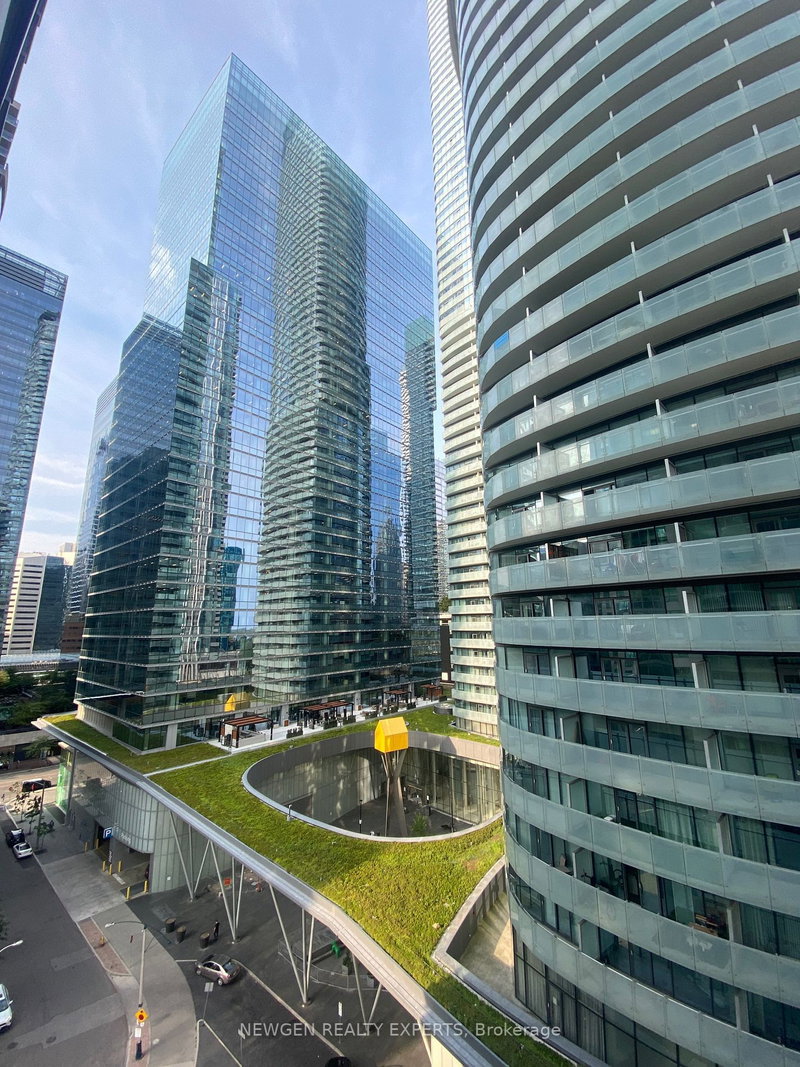 1208 - 19 Grand Trunk Cres, Toronto, M5J 3A3 | Image 2