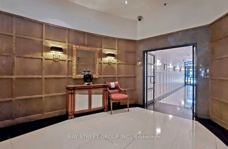 1001 - 102 Bloor St W, Toronto, M5S 1M8 | Image 3