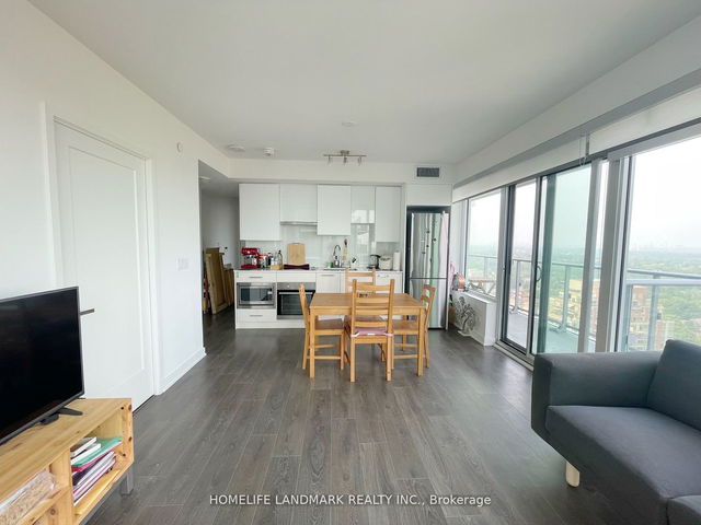2504 NT - 99 Broadway Avenue