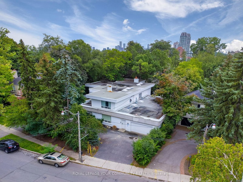 39 Burton Rd, Toronto, M5P 1V1 | Image 3