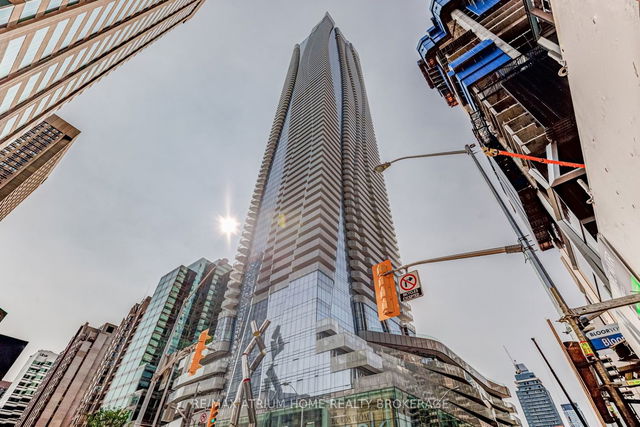 5106 - 1 Bloor Street