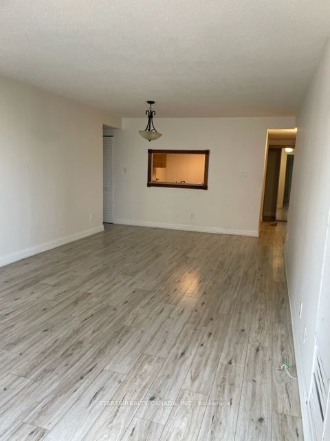 806 - 5785 Yonge Street