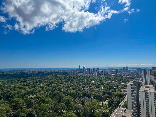 3120 - 585 Bloor Street