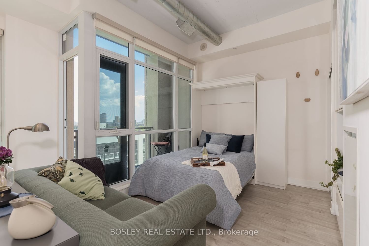 Listing Image 10