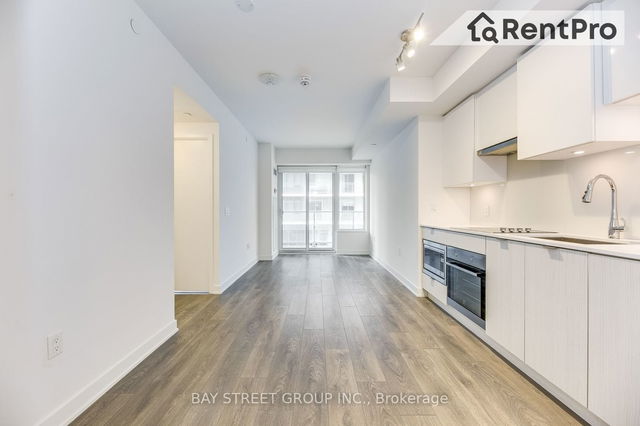 707 - 99 Broadway Avenue